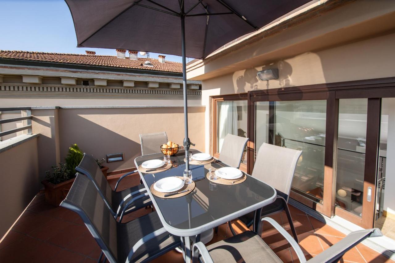 Rooftop Delight With Terrace Лукка Экстерьер фото
