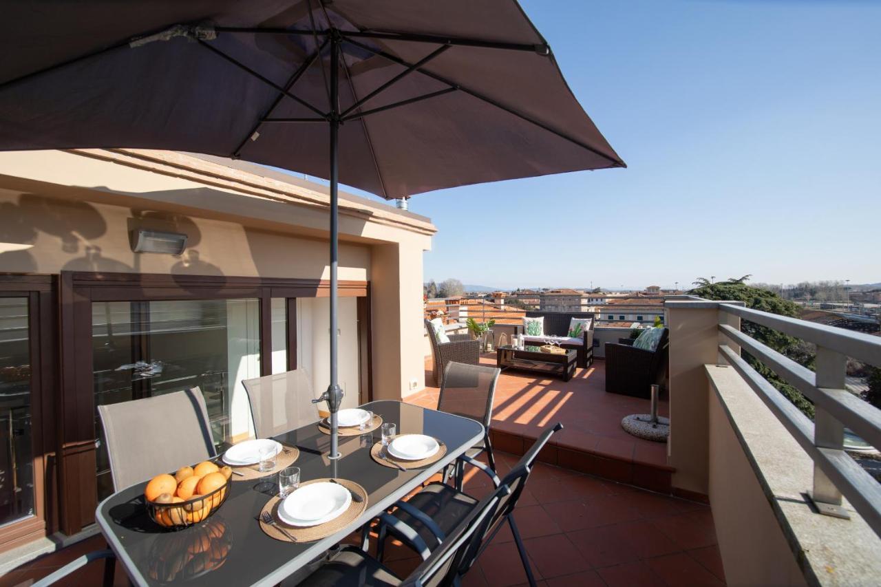 Rooftop Delight With Terrace Лукка Экстерьер фото